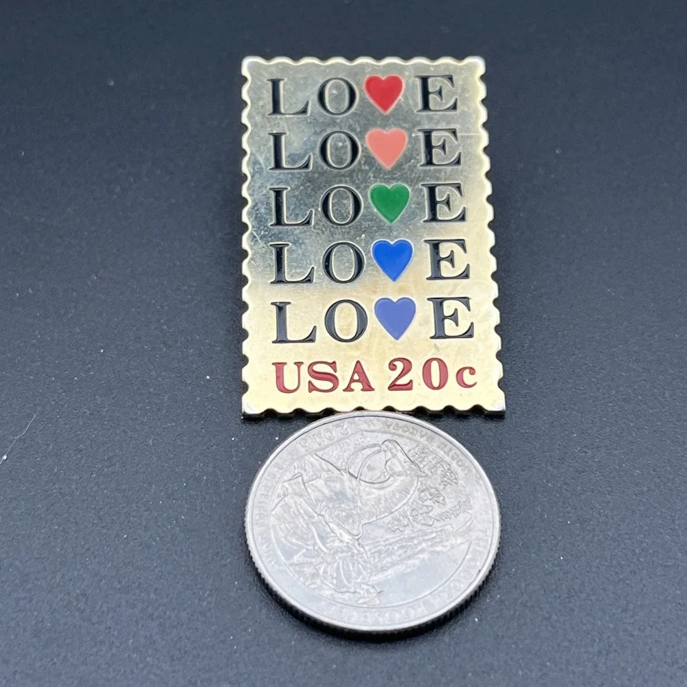 USPS United States Postal Service Stamp Love Hearts Lapel Hat‎ Pin